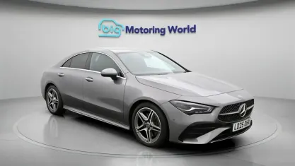 Usado Mercedes CLA200 Executive 163 HP (119 kW) 2025 Cinzento Coupé