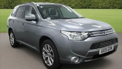 Used Mitsubishi Outlander P-HEV 121 HP (88 kW) 2015 Estate