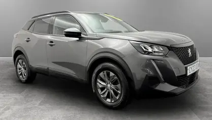 Used Peugeot 2008 Active+ 101 HP (74 kW) 2023 Grey SUV