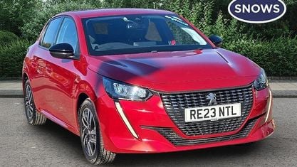Używany Peugeot 208 Allure+ 102 KM (75 kW) 2023 Czerwony Hatchback