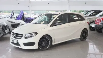 Used Mercedes B200 AMG line 136 HP (100 kW) 2018 White Hatchback
