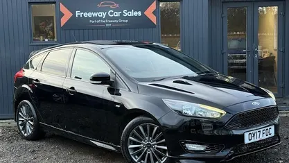 Black Used 2016 Ford Focus ST-Line Hatchback | £6,450 (Fair price)