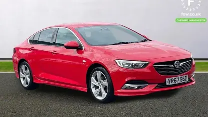 Used Vauxhall Insignia SRi 165 HP (121 kW) 2017 Red Hatchback