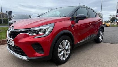 Gebraucht Renault Captur Iconic 131 PS (96 kW) 2020 Rot SUV