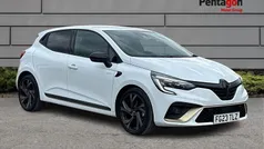 White Used 2023 Renault Clio V Engineered Hatchback | £15,495 (Fair price)