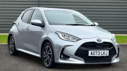 Used Toyota Yaris Design 116 HP (85 kW) 2023 Silver Hatchback