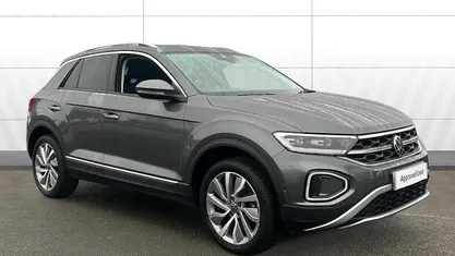 Used 2025 VW T-Roc Style SUV | £20,999 (Fair price)