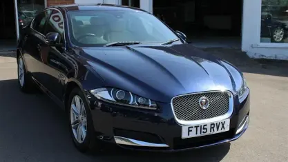 Used Jaguar XF Luxury 163 HP (119 kW) 2015 Blue Sedan
