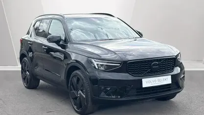 Używany Volvo XC40 Plus 197 KM (144 kW) 2026 SUV