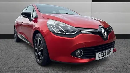 Red Used 2013 Renault Clio IV Dynamique Hatchback | £4,995 (Fair price)