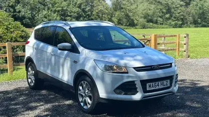 Used Ford Kuga Zetec 140 HP (102 kW) 2014 White SUV