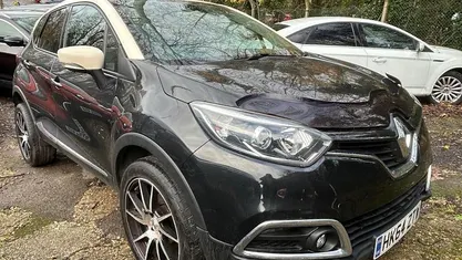 Black/cream Used 2015 Renault Captur Dynamique SUV | £5,595 (Fair price)