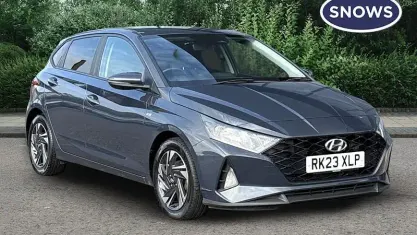Używany Hyundai i20 SE 101 KM (74 kW) 2023 Szary Hatchback
