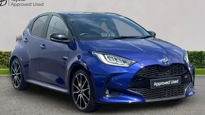 Used Toyota Yaris Sport 131 HP (96 kW) 2024 Blue Hatchback