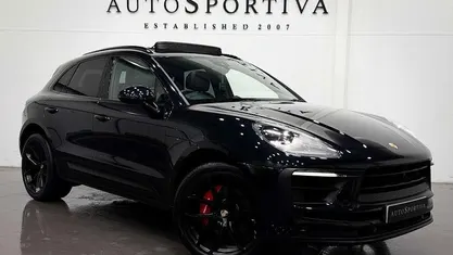 Black Used 2024 Porsche Macan S SUV | £62,900 (Fair price)