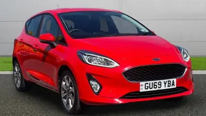 Usado Ford Fiesta Trend 86 HP (63 kW) 2019 Vermelho Citadino