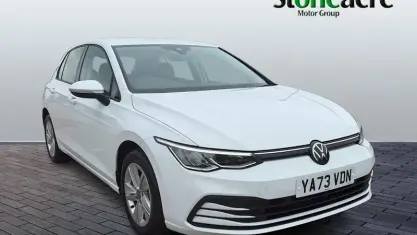 Used VW Golf VIII Life 131 HP (96 kW) 2024 White Hatchback