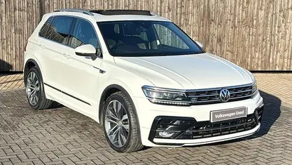 Used 2024 VW Golf VIII R-line Hatchback | £17,899 (Good price)