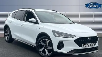 Used Ford Focus Active 125 HP (91 kW) 2023 White Hatchback