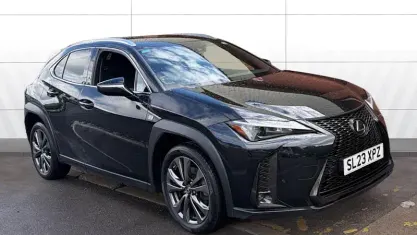 Usado Lexus UX 250h Sport Design Packet 184 CV (135 kW) 2023 Negro SUV