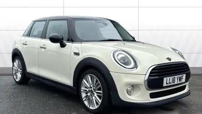 Used Mini Cooper Hatch 136 HP (100 kW) 2018 White Hatchback