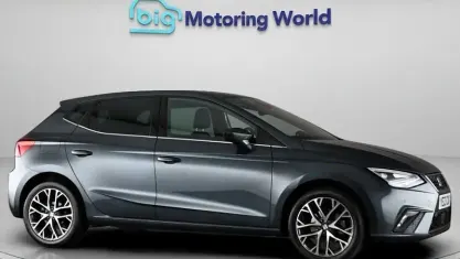 Usado Seat Ibiza XCELLENCE Lux 110 HP (80 kW) 2023 Cinzento Citadino