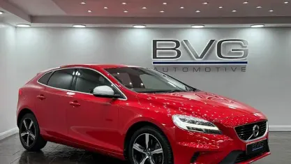 Used Volvo V40 R-Design 122 HP (89 kW) 2019 Hatchback