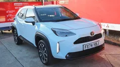 Used 2025 Toyota Yaris Hybrid Design Estate | £22,095 (Fair price)