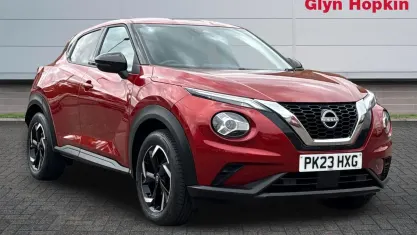 Used Nissan Juke N-Connecta 114 HP (83 kW) 2023 Red SUV