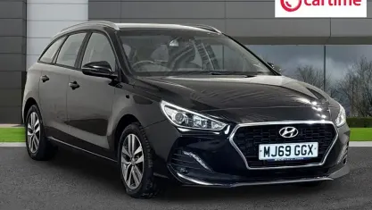 Used Hyundai i30 SE 120 HP (88 kW) 2019 Black Estate