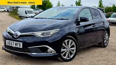 Used 2017 Toyota Auris Hybrid Hatchback | £10,988 (Fair price)