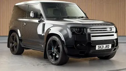 Used Land Rover Defender S 525 HP (386 kW) 2021 Carpathian grey SUV