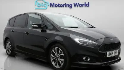 Used Ford S-MAX ST-Line 190 HP (139 kW) 2019 Black MPV