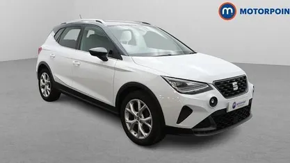 White Used 2023 Seat Arona FR SUV | £13,799 (Fair price)
