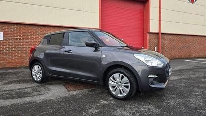 Używany Suzuki Swift SZ-T 111 KM (81 kW) 2018 Szary Hatchback