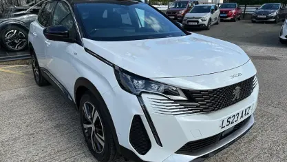 Used Peugeot 3008 GT 131 HP (96 kW) 2023 White SUV