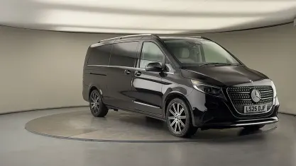 Used Mercedes V220 Premium 163 HP (119 kW) 2025 Obsidian black MPV