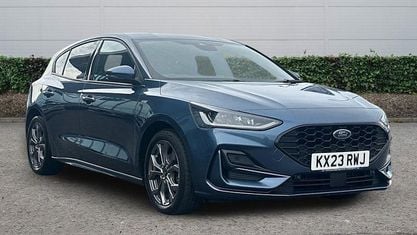 Używany Ford Focus ST-Line 125 KM (91 kW) 2023 Niebieski Hatchback