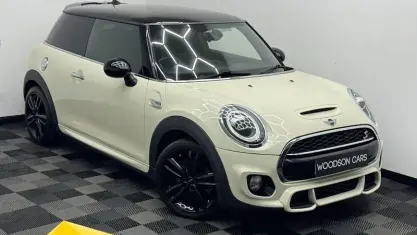Begagnad Mini Cooper S Hatch 192 HK (141 kW) 2020 Halvkombi