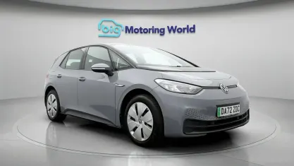 Begagnad VW ID.3 Pro 106 kW (145 HK) 2022 Grå Halvkombi