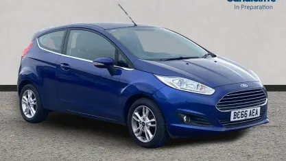 Used Ford Fiesta Zetec 82 HP (60 kW) 2017 Blue Hatchback