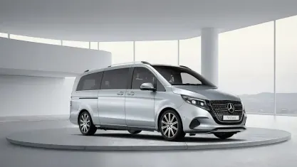 Novo Mercedes V300 Premium 237 HP (174 kW) 2025 Monovolume