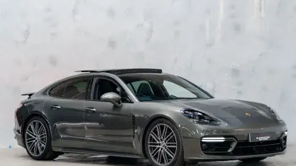 Used Porsche Panamera 353 HP (259 kW) 2022 Green Hatchback