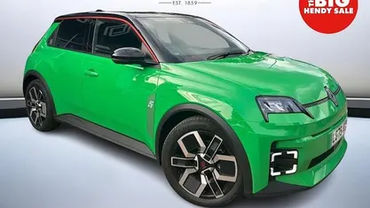 Used 2025 Renault 5 E-Tech Urban Hatchback | £22,999 (Fair price)