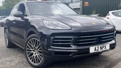 Used Porsche Cayenne 441 HP (324 kW) 1990 Black SUV