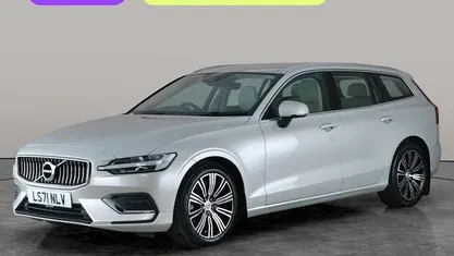Used Volvo V60 Inscription 250 HP (183 kW) 2021 Gold Estate