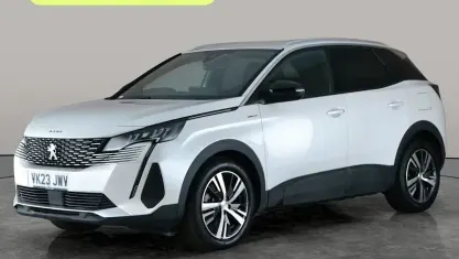 Used Peugeot 3008 Active+ 179 HP (131 kW) 2023 White SUV