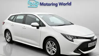 Used Toyota Corolla 184 HP (135 kW) 2022 White Estate
