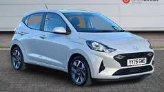 Pearl lumen grey New 2025 Hyundai i10 Advanced Hatchback | £16,151 (Fair price)