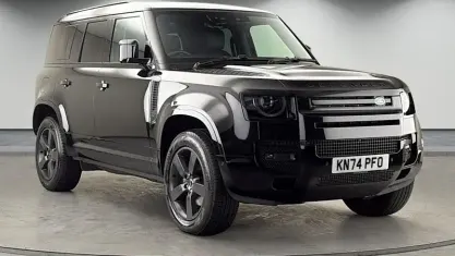 Used Land Rover Defender HSE Dynamic 250 HP (183 kW) 2024 Santorini black SUV